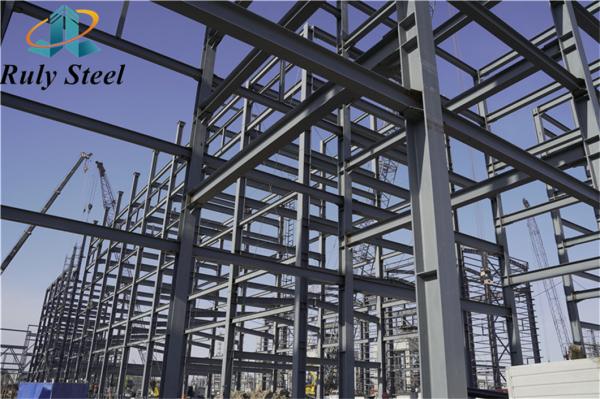 Fabricação de estruturas de aço pré-fabricadas de vários andares para edifícios residenciais / de escritórios / hotéis