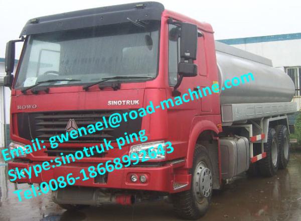 180HP 6 x 4 Driving 25 M3 Tank Oil Tanker Trailer of Sinotruck Howo Fuel tanker truck