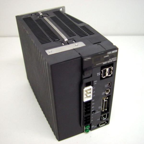 R88D-KN15H-ML2  OMRON   AC SERVODRIVER , MECHATROLINK-II , SINGLE-THREE PHASE 200 VAC , 1.5KW