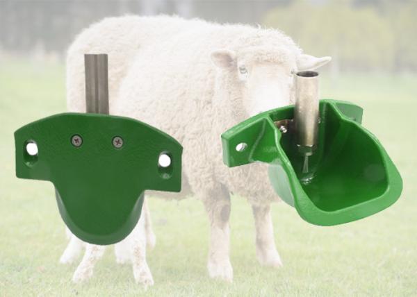 Smooth Surface Pig Water Bowl Small Green High Water Flow Rate
