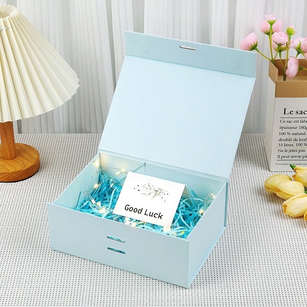 Collapsible Rigid Gift Box With Magnetic Closure And Satin Ribbon