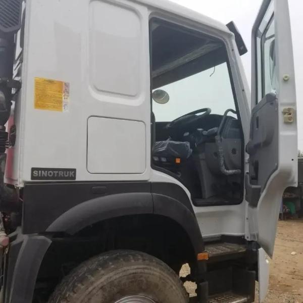 Tubeless Tire Design Tractor Truck with Manual Windows at Affordable in Uzbekistan
