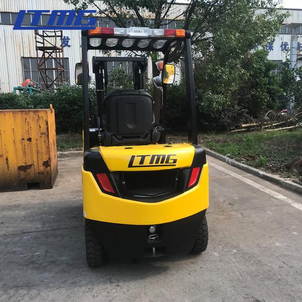 Diesel forklift truck 1.5 ton with 3m lifting height two stage mast