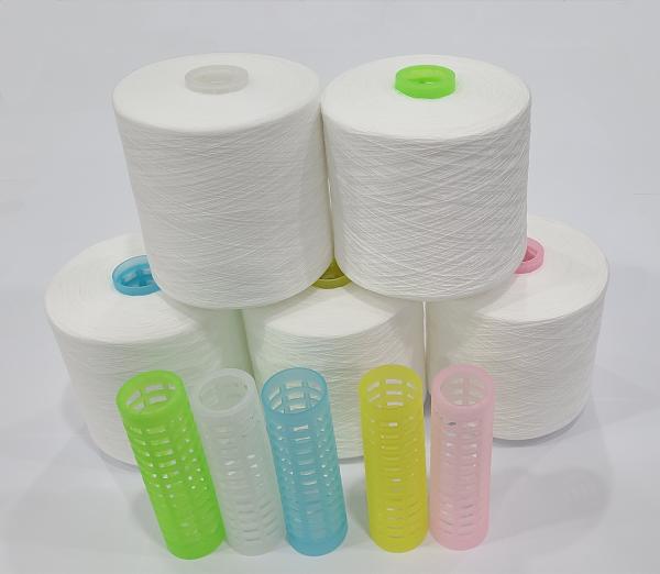 Hilo de poliéster hilado con núcleo blanco crudo de alta venta, 100%, utilizado para coser ropa