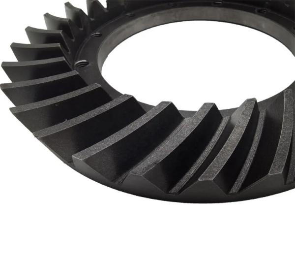 Custom Large Module Spiral Bevel Gear HB220-280 HRC45-62