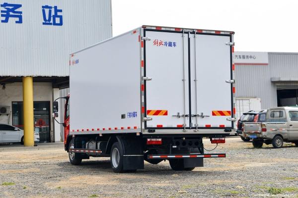 5.16 Meters Refrigerated Van Truck 160 Horsepower 4x2 Refrigerator Box Truck