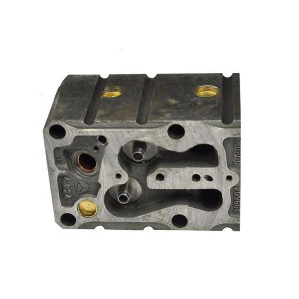 OEM SINOTRUK D10.38-30 Engine Cylinder Head High-Strength Cast Iron for AZ1096040028/AZ1095040123