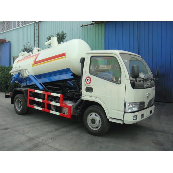6 Wheel 5000 Liters Sewage Disposal Truck Vacuum Suction 5 Ton For Sewege Transportation