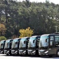 11M Diesel Power Yuchai Engine Luxury Coaches 45 Seats