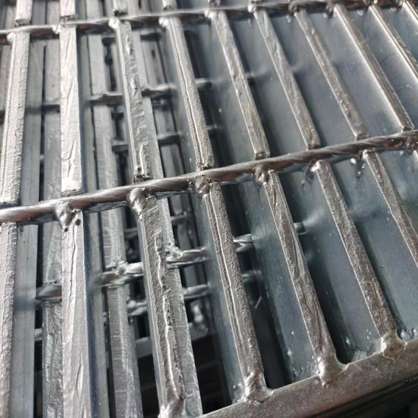 Горячее погружение гальванизировало сверхмощную стальную платформу козл решетки конструкции пола скрежетать