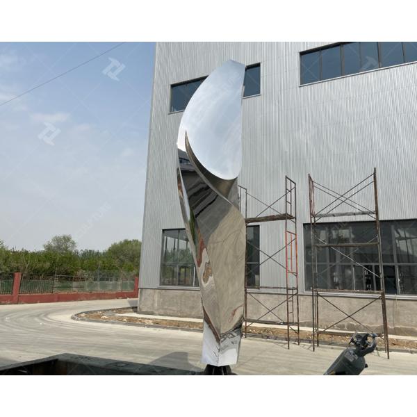 Mirror Polished Stainless Steel Sculpture / Modern Metal Sculpture With Center Gold Leaf