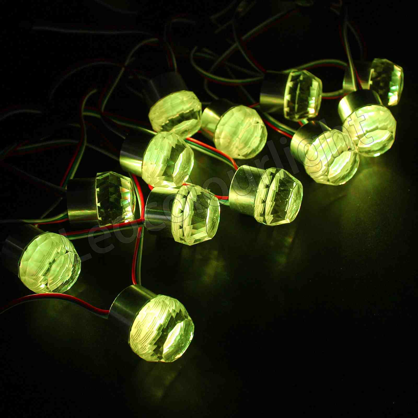 IP65 D33mm SPI Control RGB LED Diamond Crystal Pixel Light for Nightclub Decoration