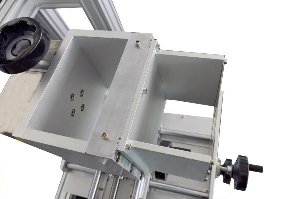 低エネルギー振り子衝撃試験器 IEC60898 断路器とソケット試験