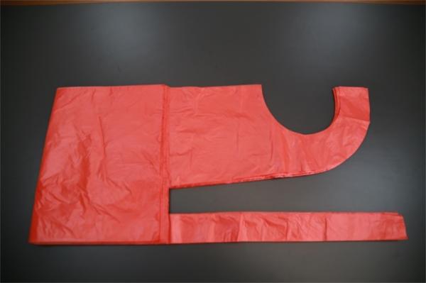 LDPE / HDPE Kitchen Plastic Aprons On Roll , Disposable Adult Aprons Anti - Oil