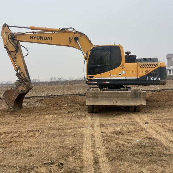 Type de roue Hyundai 210W Excavateur d'occasion 21 Tonnes Excavateur hydraulique d'occasion en stock