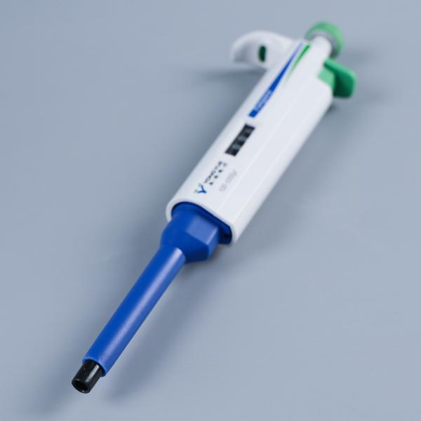 100-1000ul Hand Controlled Single Channel Lab Pipettes For Liquid Transfer контролируемая рукой лаборатория одиночного канала 100-1000ul капает из пипетки для жидкостной передачи