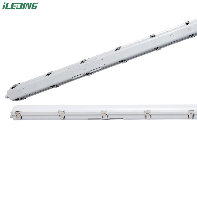 PC Material 8FT 110W LED Vapor Tight Tri Proof Light IP66 NEMA 4X For Farm Car Washing