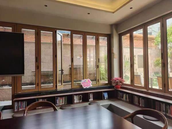 Modern Design Australian Standard Multi Functions Folding Glass windows Interior Aluminum