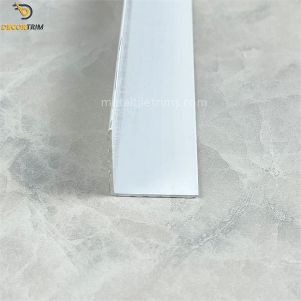 29mm×29mm×1.3mm Wall Corner Protector Strips Pvc 90 Degree Corner