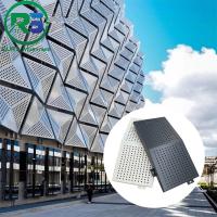 Couche en poudre blanche imperméable à la poussière sur plafond en bandes d'aluminium perforées