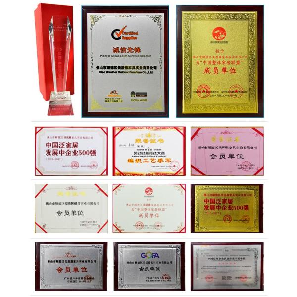 Meubles d'extérieur pour la villa de luxe fauteuils de piscine fauteuils sophistication patio