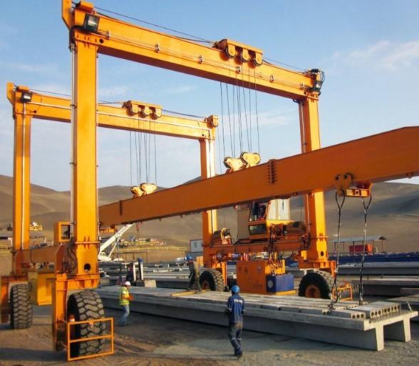 Double Girder Electric Tire Mobile Gantry Cranes Synchronized And Coordinated