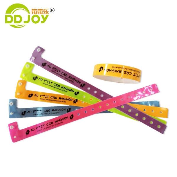 Identification Plastic Vinyl Wristbands Custom Lock Neon Color for Events Parties