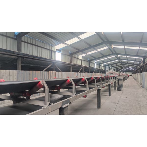 300 To 1000mm PVC Conveyor Belt In Red Black Green Galvanized Custom Colors