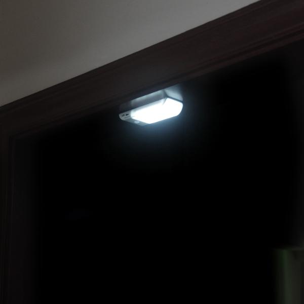 Cabinet Closet LED Night Light with PIR USB Charging Port and Mini Ultra-thin Design