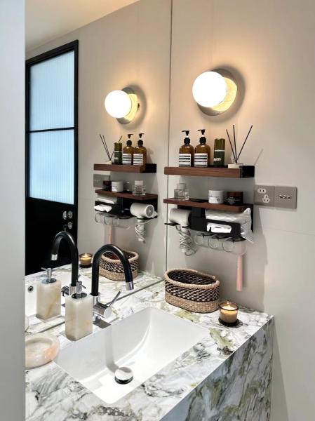Cold Emerald Jade Marble Bathroom Washbasin | Ice Green Translucent Vanity