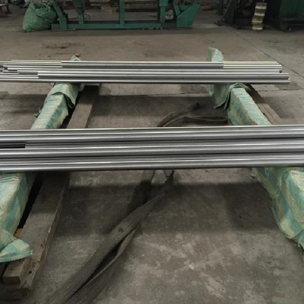 冷たい引いた明るいチタン丸棒 ASTM EN DIN JIS標準直径4 - 300mm