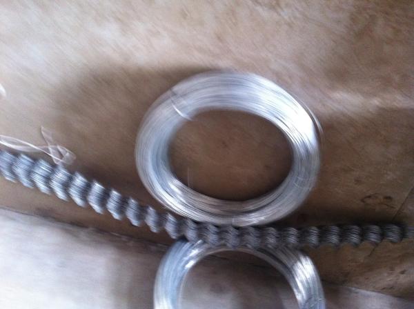 china supplier barbed wire chain link fence, stainless steel chain link fence