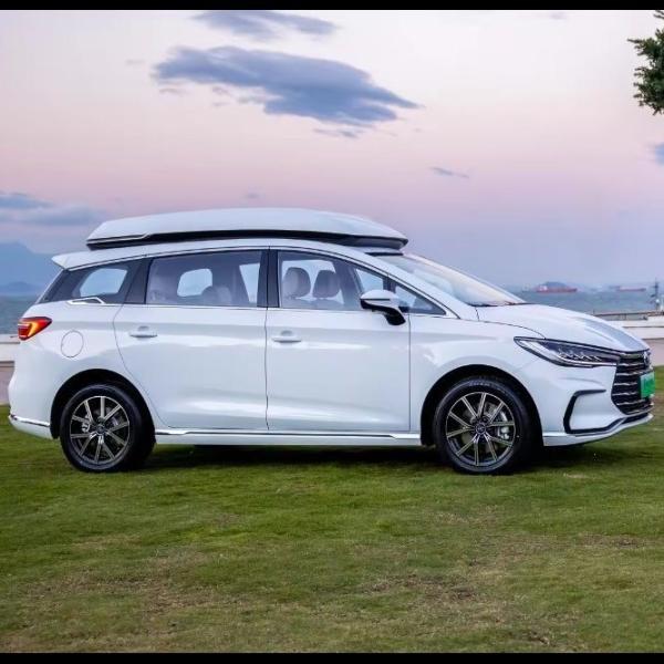2023 2024 DM-I BYD Song MAX Híbrido eléctrico de largo alcance con color exterior gris