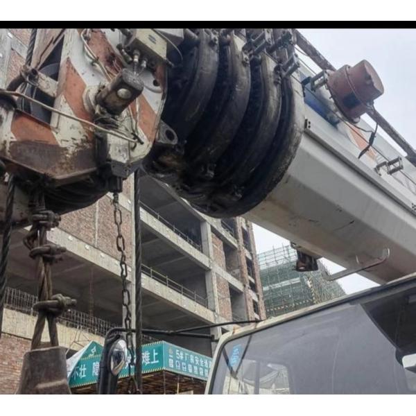 Good Condition 220ton Used Truck Crane for Engineering Construction Machinery in 2013