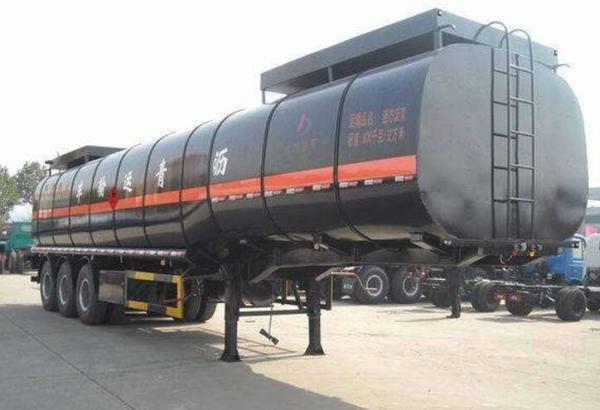 Heating Asphalt Tank Semi Trailer 35 - 60cbm 3 Axle Insulated Tanker Trailers