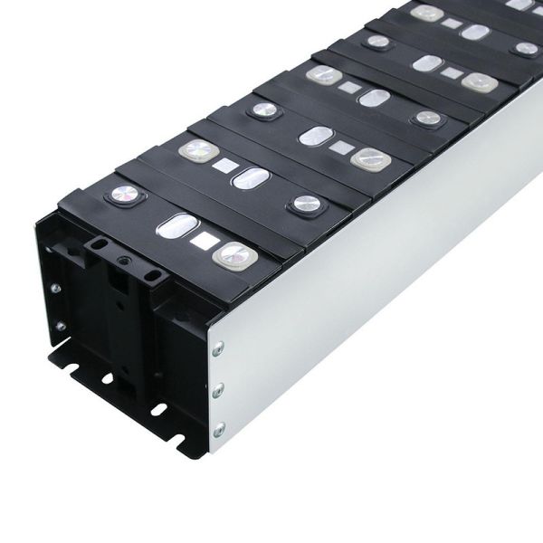 Golf Cart Lithium Battery 48V 140Ah  Lithium Iron Phosphate Battery Pack with Unique BMS and Side Connection Terminals for Long Term