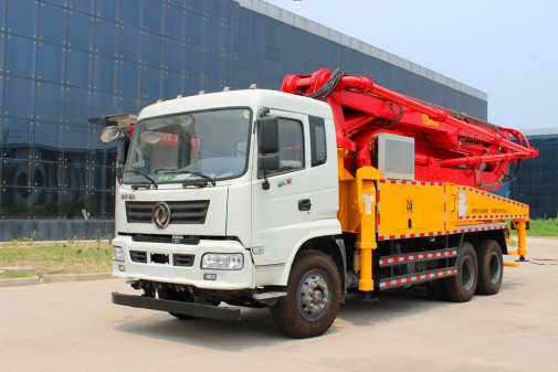 38m Truck Mounted Concrete Mixer Pump Truck Dongfeng Brand With Hydraulic Pump