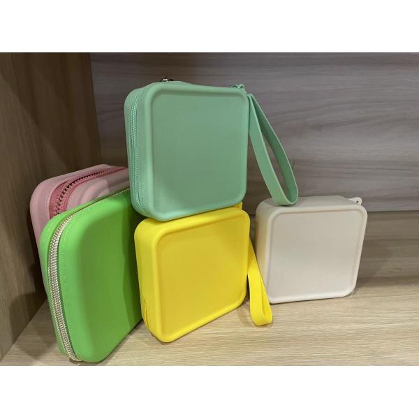 Customized 100% Food Grade Silicone Cosmetic Bag Storage Box for Makeup Accessories