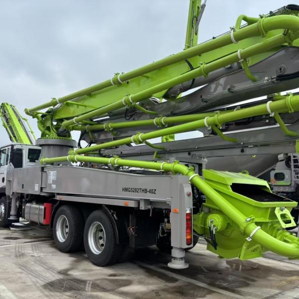 New 3 Axles Concrete Boom Pump Truck Hammer 40m With Sitrak Chassis