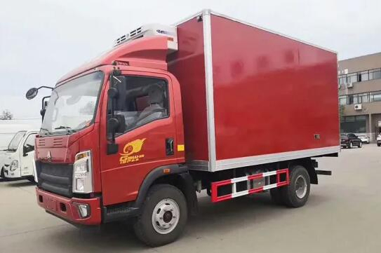 Sinotruck HOWO 4X2 5-10t Freezer Cooling Refrigerator/Refrigerated Truck