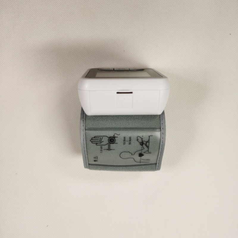 Wrist Type Boiling Point Monitor Blood Pressure Measuring Instrument Sphygmomanometer Blood Pressure Wrist Monitor