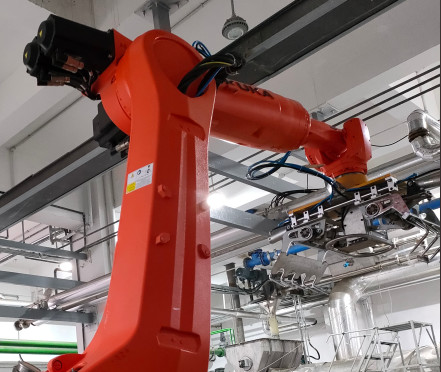 Mechanical Gripper industrial robots  Grasping And Transporting Objects