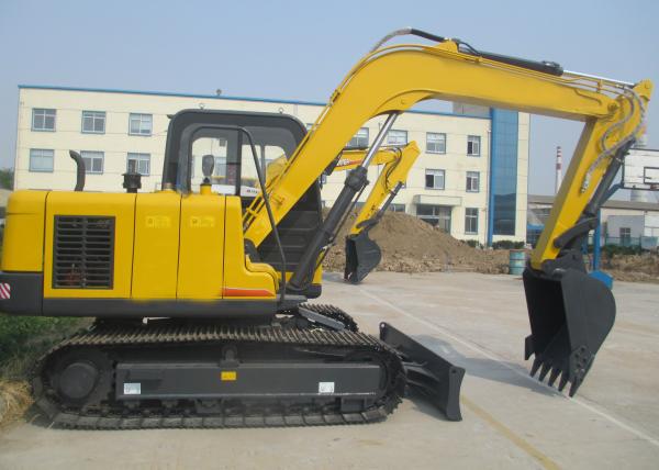 8200KGS Excavator Equipment Rental With Cummins Diesel Engine / KYB Hydraulic Parts