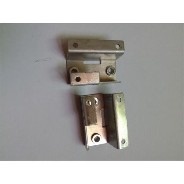 Алюминиевый сплав прогрессивный умирает проштемпелевать, плашки прессы металла теплоотвода гнуть заклепывая 2 винта