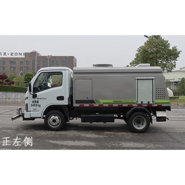 3.5tons 2000L Water Tank Road Maintenance Truck With LJ4A15Q6 Engine