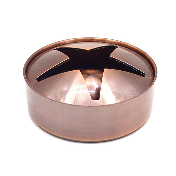 Vintage Red Bronze Metal Ashtray with Star Cutout Lid and Windproof Design for Home and Bar Decor