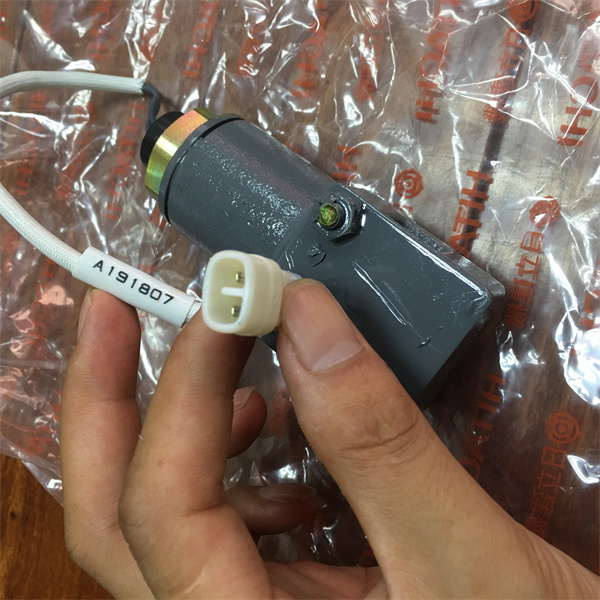 Электрические части экскаватора Хитачи, клапан соленоида EX120 EX200 высокоскоростной