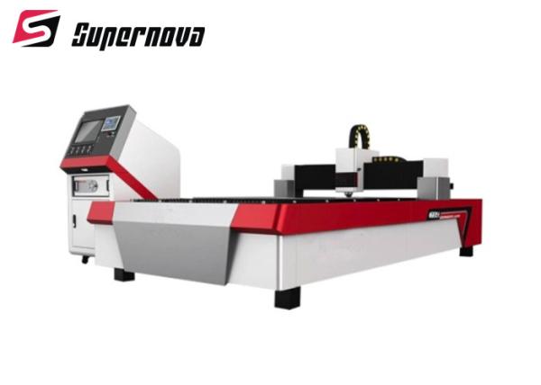 région DM-MC-300W de la découpeuse 3000mm*1500mm en métal de laser de fibre de la commande numérique par ordinateur 1KW