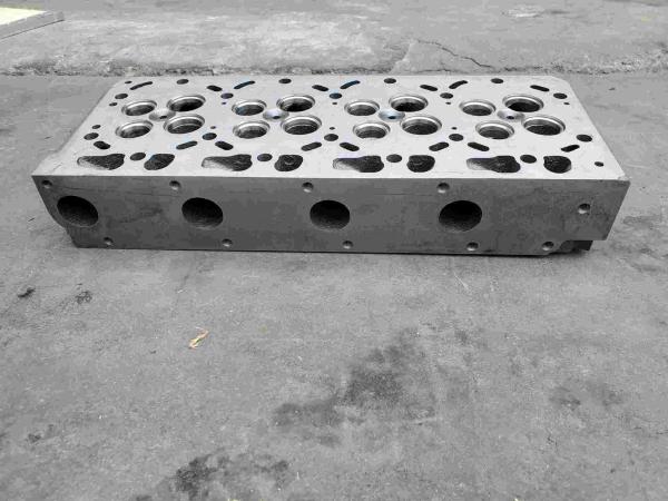 1C020-03022 Engine Cylinder Head Kubota V3800 Casting Cylinder Head