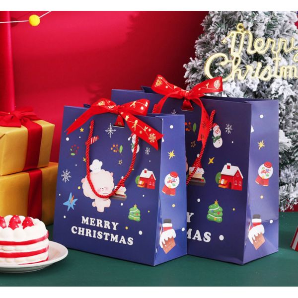 Printed CCNB Christmas Paper Bags For Xmas Eve Gift Takeaway